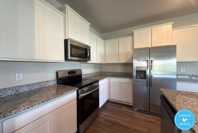 Building Photo - 95 Suhani Ln