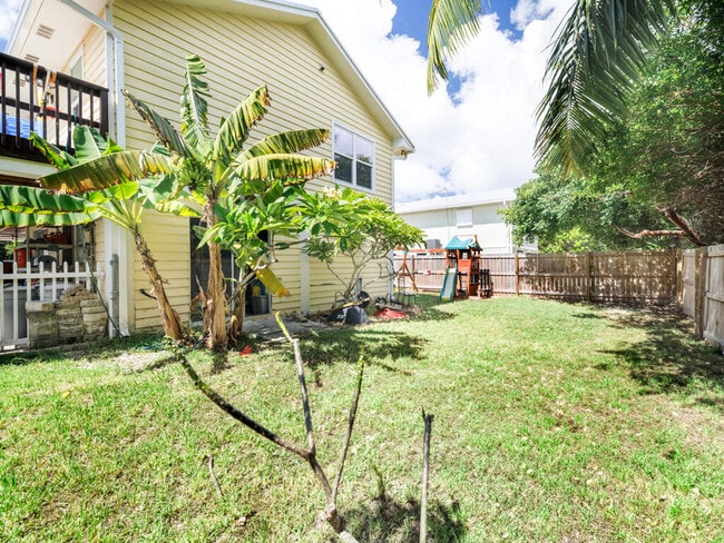 Building Photo - 29283 Coconut Palm Dr