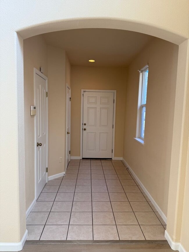 Building Photo - Come Check out this Lovely 4 Bedroom 2.5 B...