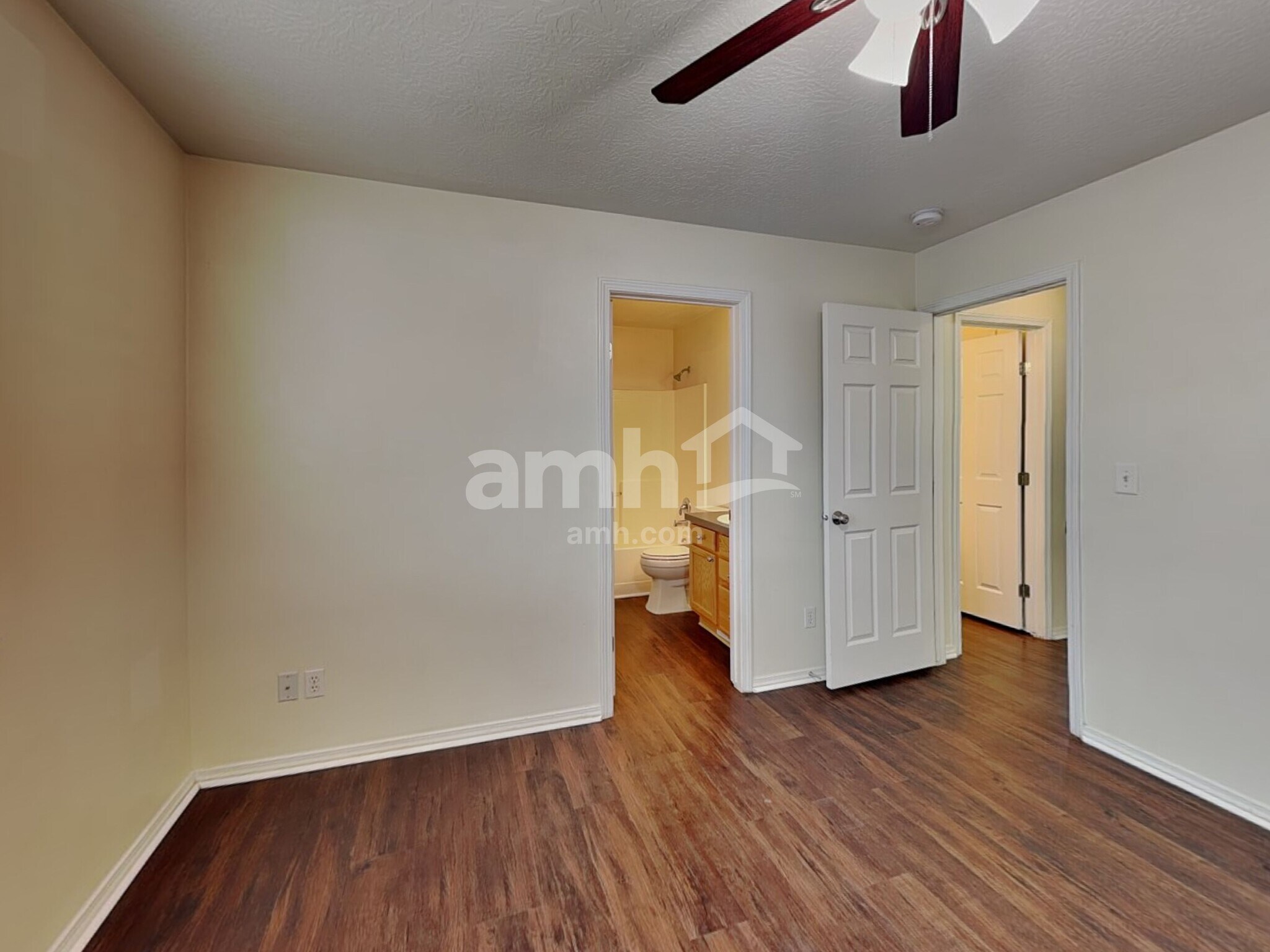 Building Photo - 3237 W Wave Dr