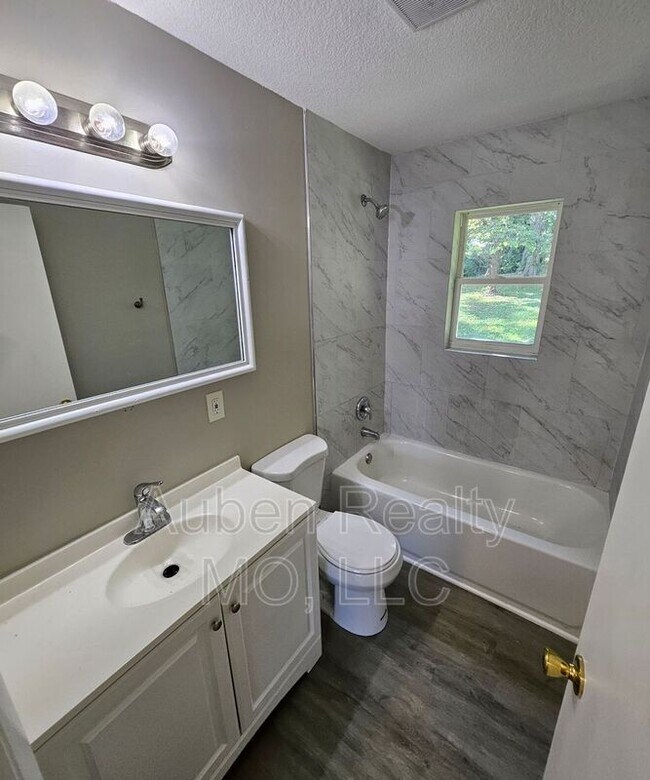 Building Photo - 1206-1208 N Cottage St