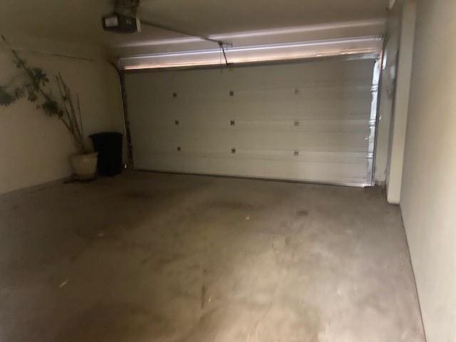 Building Photo - 844 Dartford Dr