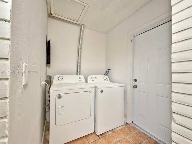 Building Photo - 7212 SW 3rd Ct