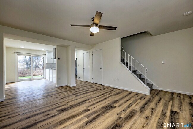 Building Photo - 65 Salem Walk