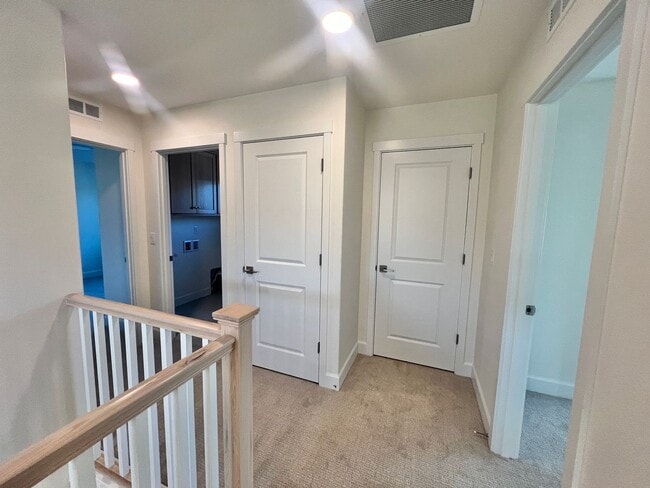 Building Photo - Gorgeous Ridgefield Home