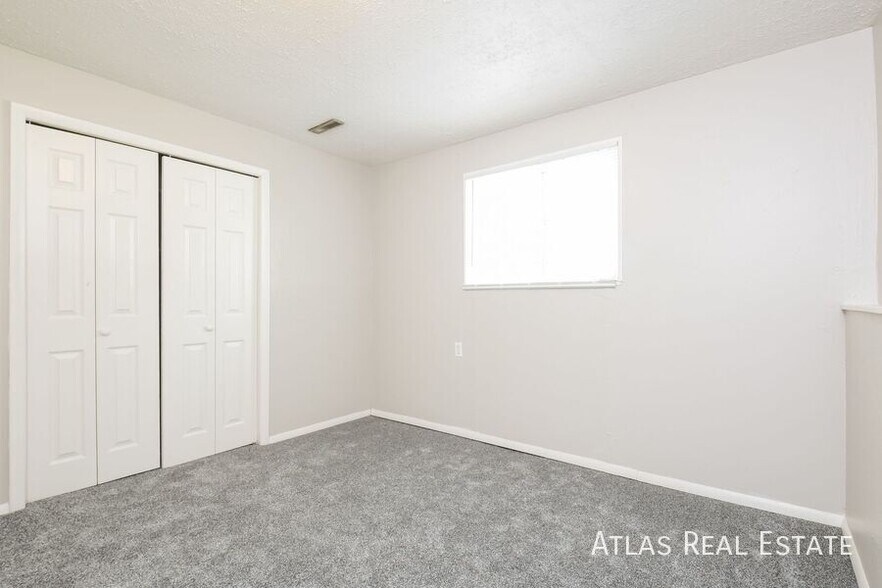 Building Photo - 11446 Cook Ct