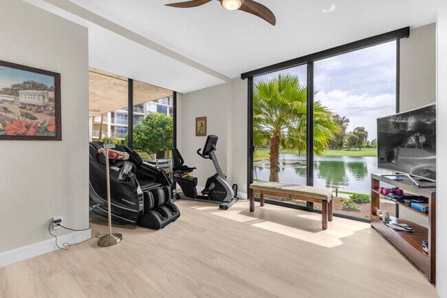 Building Photo - 910 Island Dr