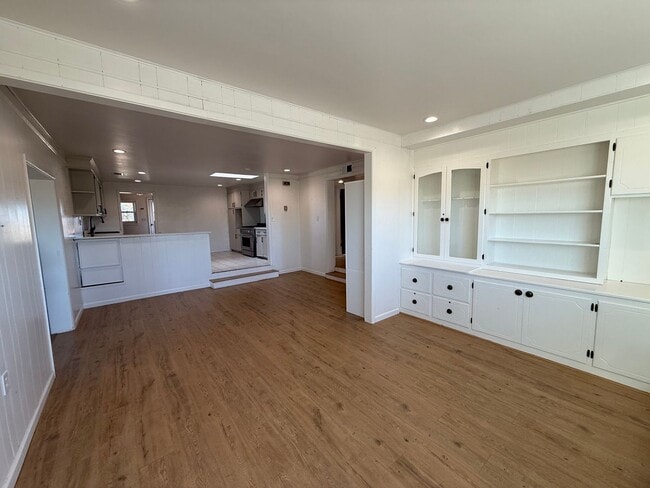 Building Photo - Spacious 2 Bedroom on 1 Arce -Texico Schools