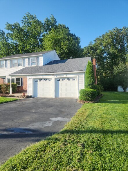 Building Photo - 662 Parmentier Rd