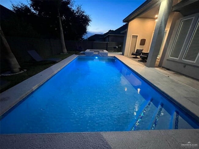 Building Photo - 37 Water Lily Ave