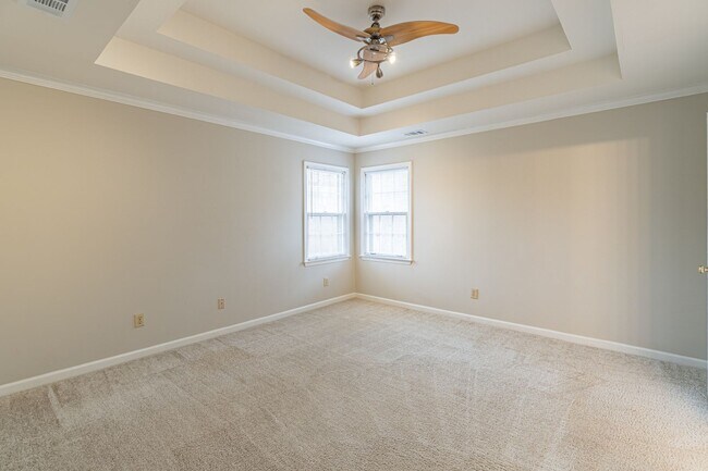 Building Photo - Welcome to this stunning 4-bedroom, 3-bathroom home located in the vibrant neighborhood of Kriste...