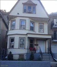 Building Photo - 58 Arlington Ave