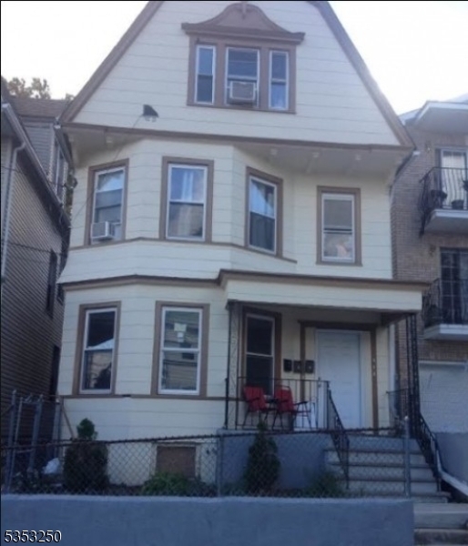 Primary Photo - 58 Arlington Ave