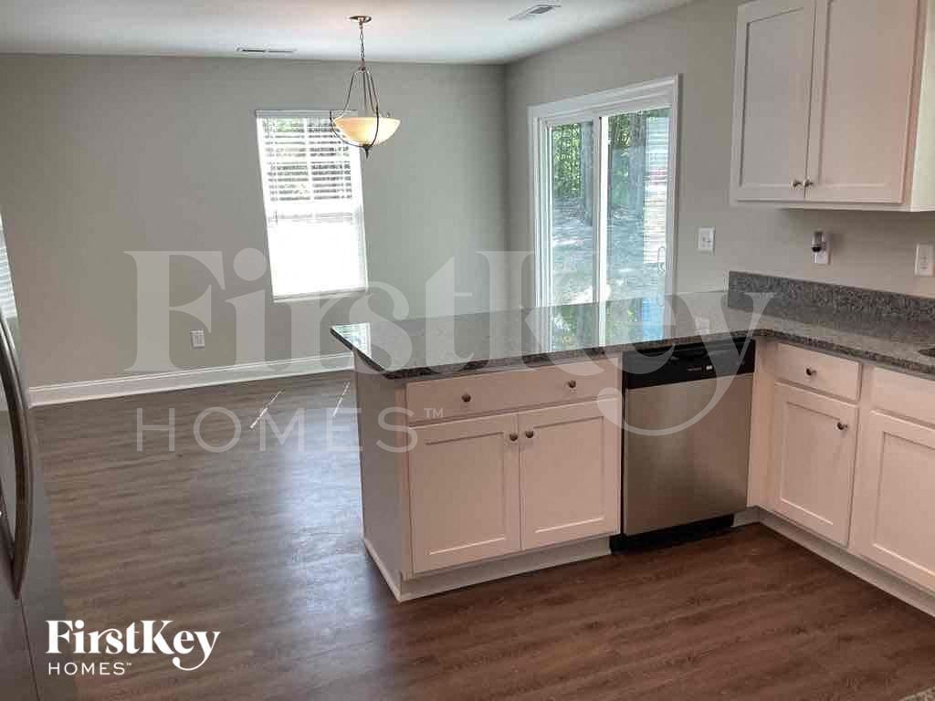 Building Photo - 2041 Samantha Dr
