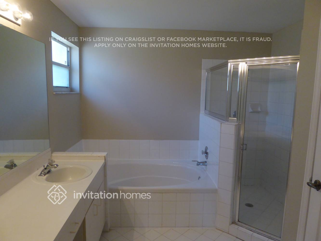 Building Photo - 14730 SW 156th Ave