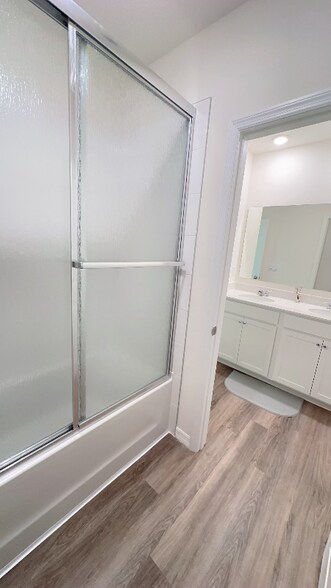 Building Photo - 1079 Morfontaine St