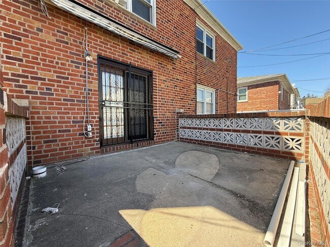 Building Photo - 23-43 120th Street Unit Duplex 1 + BASEMENT