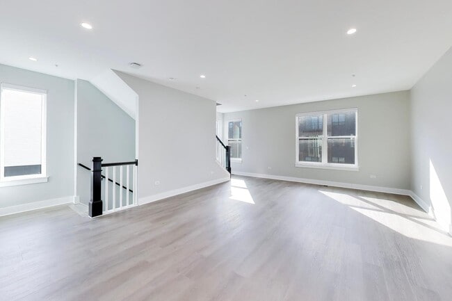 Building Photo - 5424 Old Orchard Rd