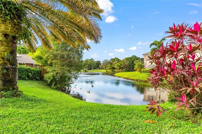 Building Photo - 9001 Jacaranda Ln