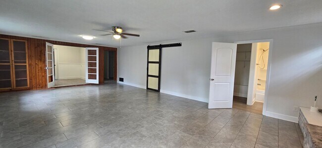 Building Photo - Coming Soon Lake Shore Single Family Home