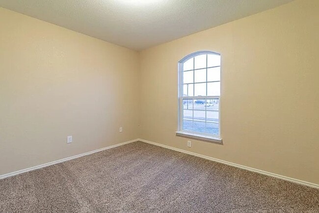 Building Photo - AVAILABLE NOW; APPLY AT OUR WEBSITE TODAY!!