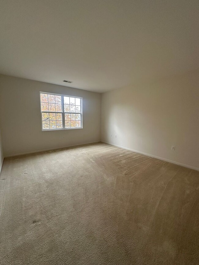 Building Photo - Spacious 2BR/2BA Townhome in Cobblestone For Rent - Two Car Garage!