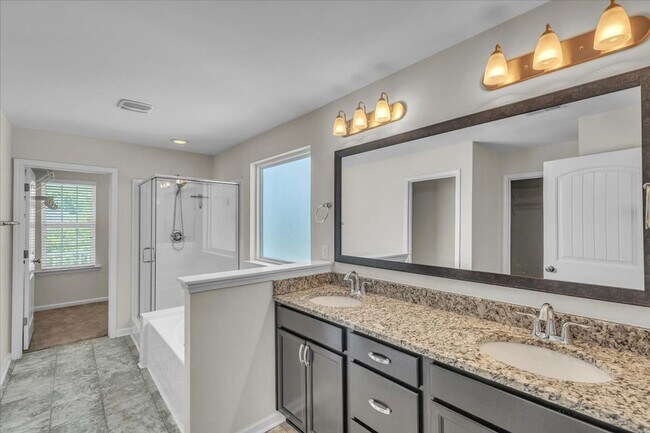 Building Photo - 5 bedroom house in the Somersby neighborhood in Pooler