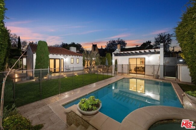 Building Photo - 514 Walden Dr