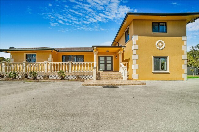 Building Photo - 26500 SW 167th Ave