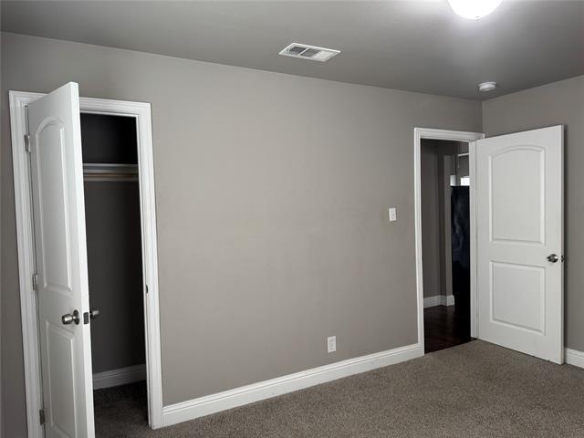 Building Photo - 2016 Deer Path Dr