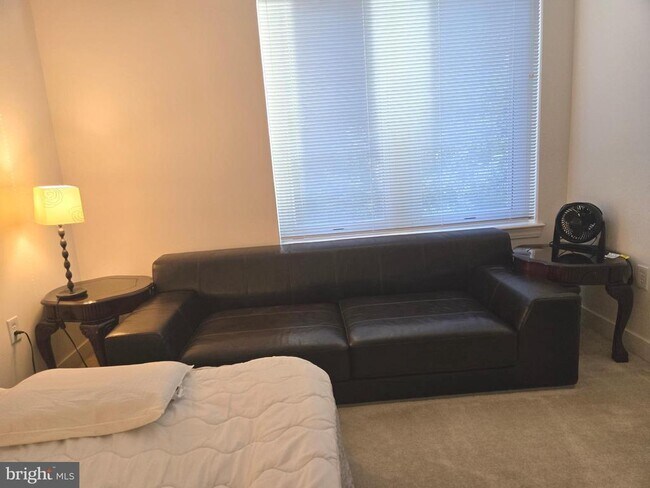 Building Photo - 155 Potomac Passage