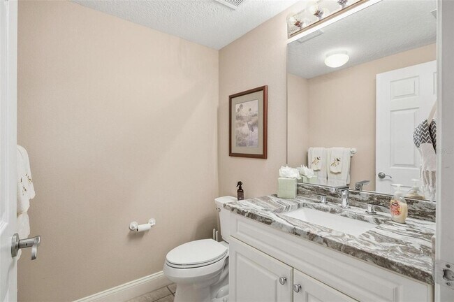 Building Photo - 60 Surfview Dr