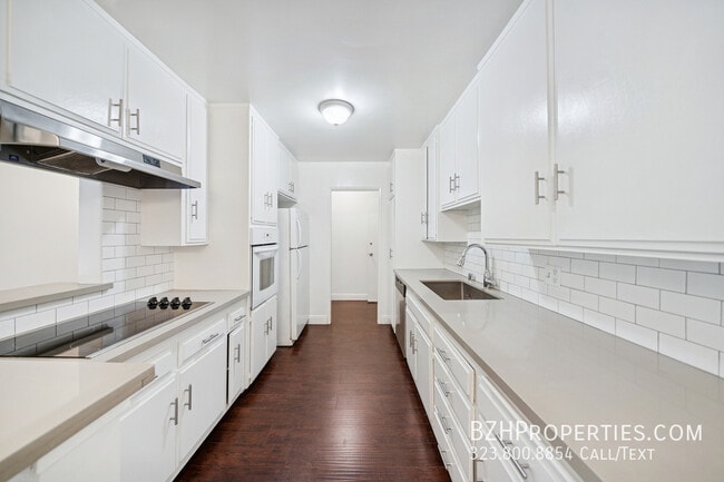 Building Photo - 105 S Orlando Ave