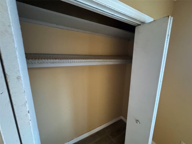 Building Photo - 2131 Lincoln St