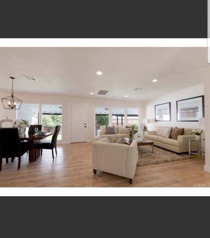 Building Photo - 12521 Wixom St