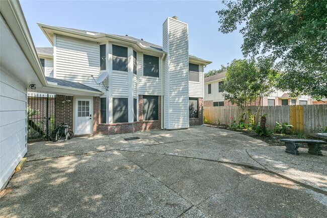 Building Photo - 2509 S Mission Cir