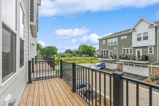 Building Photo - 155 Yorktown Ct