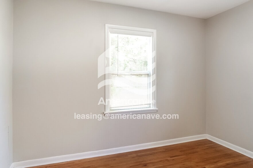 Building Photo - 4959 N Trenton Ave