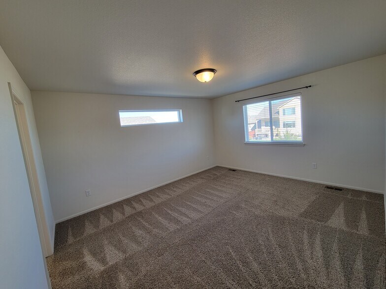 Building Photo - 1823 Abundance Dr