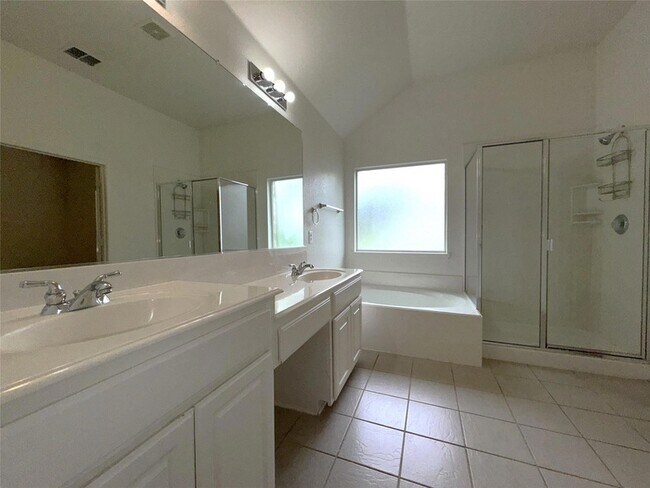 Building Photo - 9602 Glenshee Drive