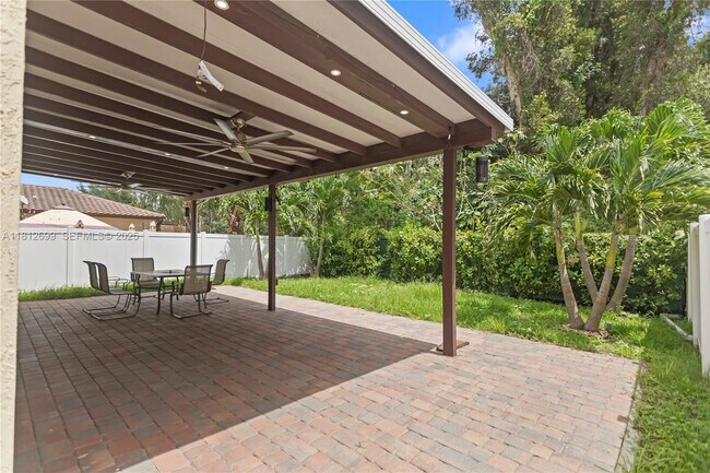 Building Photo - 3502 W 86th Terrace