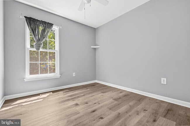 Building Photo - 4217 Kenton Cir