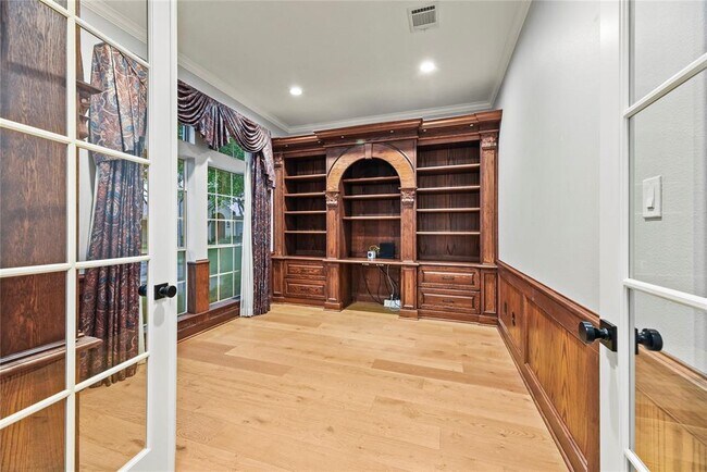 Building Photo - 4306 Stonecroft Cir