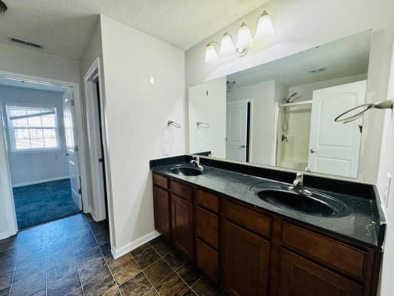 Building Photo - 13255 Minden Dr
