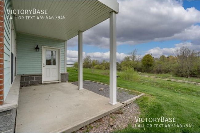 Building Photo - 818 Brady Rd