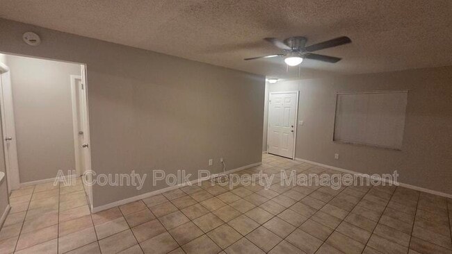 Building Photo - 789 Zella Ln