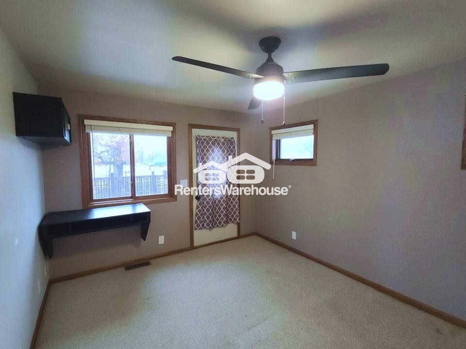 Building Photo - 765 US-63