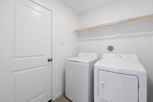 Building Photo - 16854 Great Highlands Dr