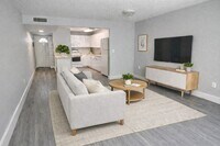 Building Photo - 10000 NW 80th Ct