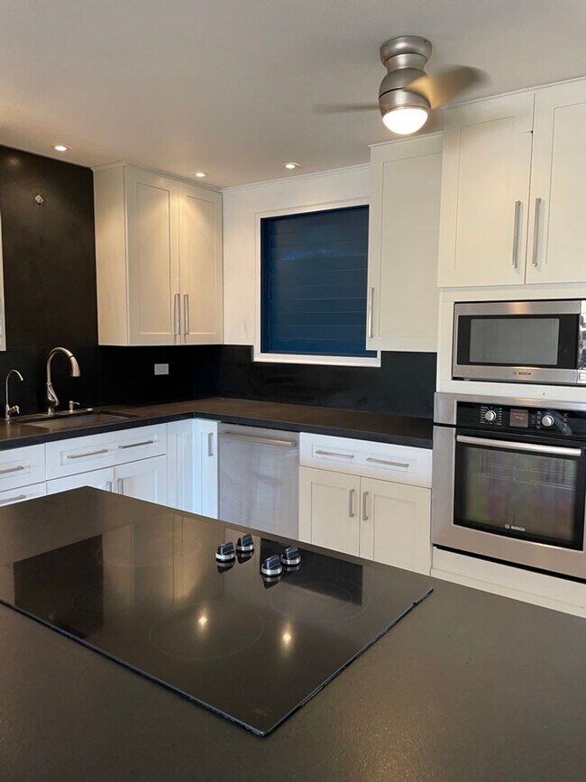 Building Photo - 2 Bedroom, 1 Bath House Across The Street ...